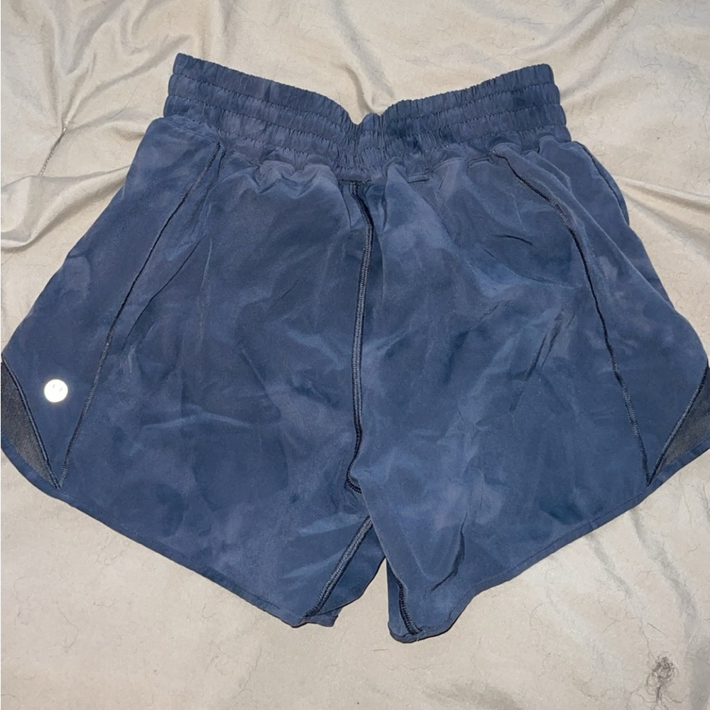 lululemon hotty hot shorts 4’